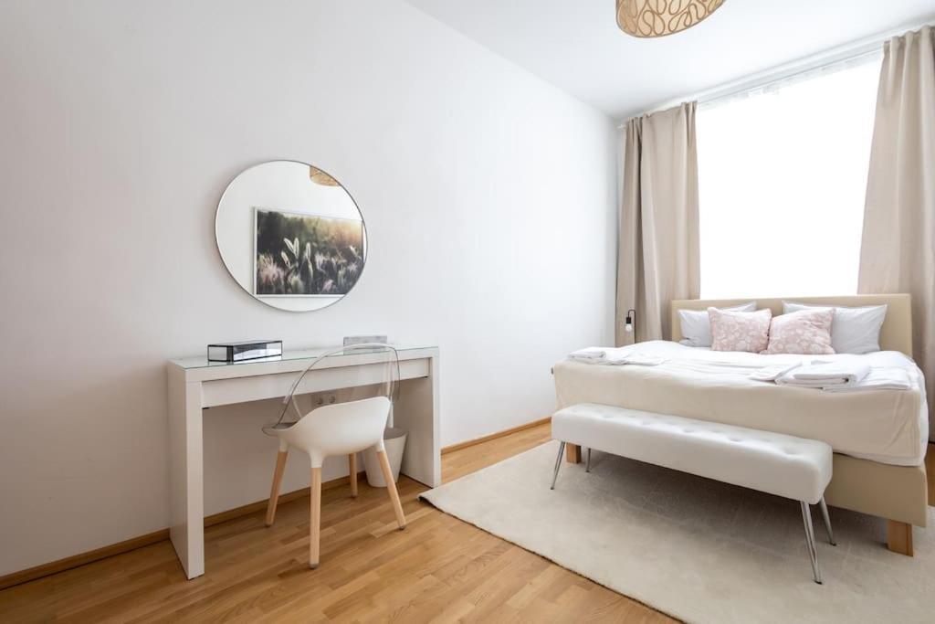 Orestaliving - 2Br On The Danube Canal Wien Eksteriør bilde